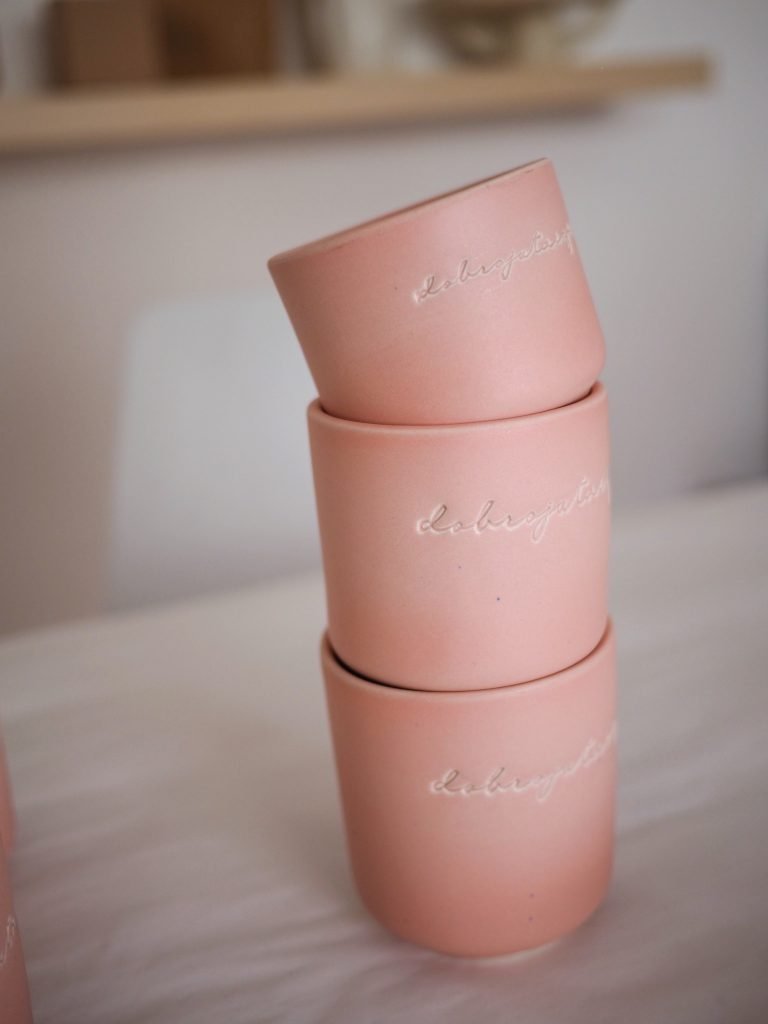 dobrojutarnja šalica Blush za kavu i čaj